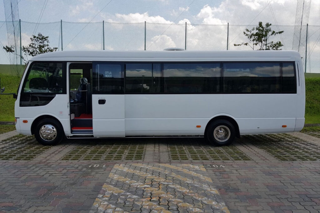 Bus-5-side-1